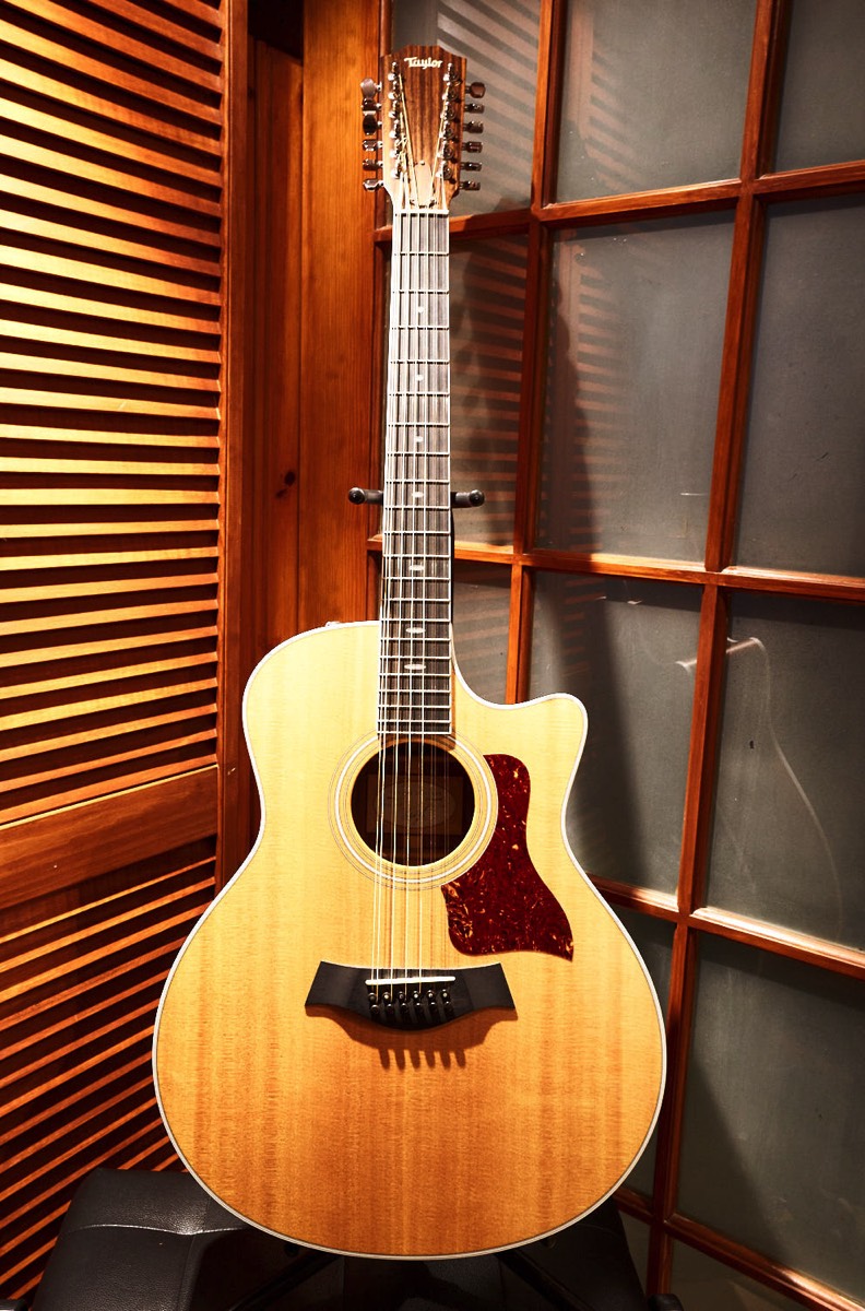 Taylor 456CE